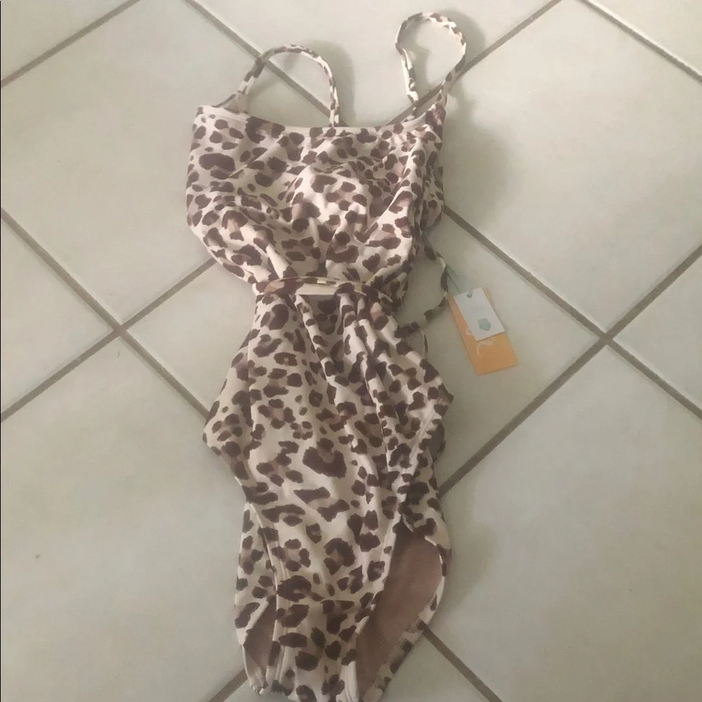 Kona Sol Women’s Leopard Print Wrap One Piece Swimsuit - Picture 5 of 8